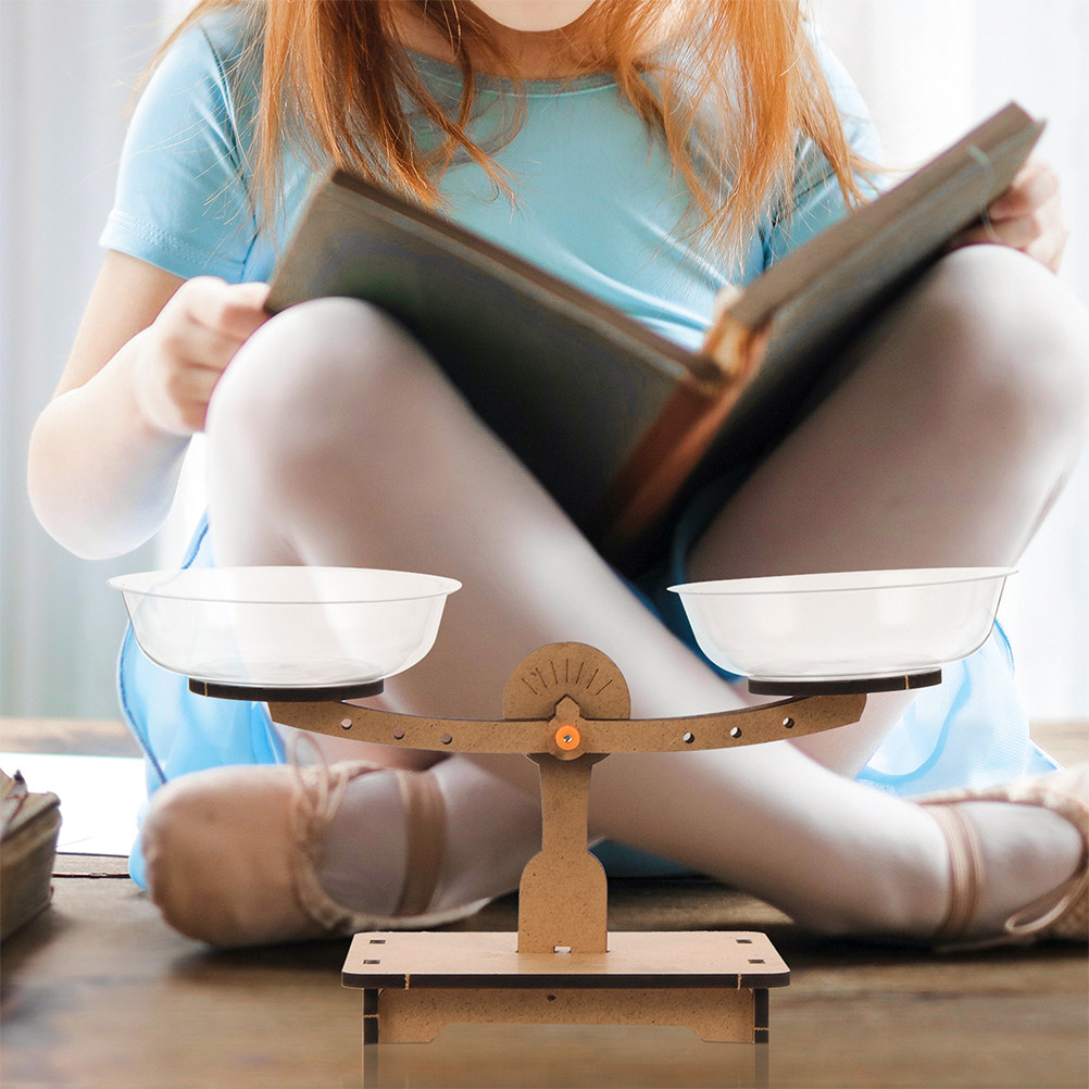 قطعتان من موازين التوازن الخشب - مراجعة Kids Education Activities وسعره